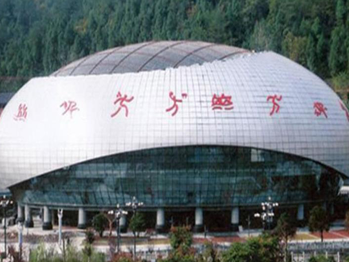 绍兴体育中心球形网架加工安装